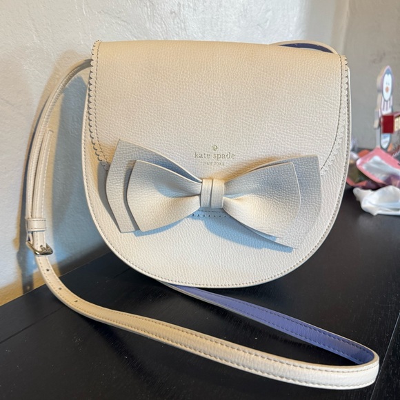kate spade Handbags - Like new Kate Spade Vanderbilt Place
Tegan Bow Crossbody